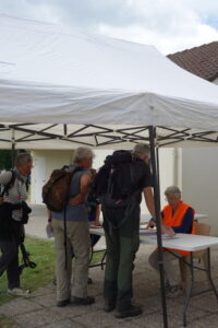 Arrivée des premières équipes.